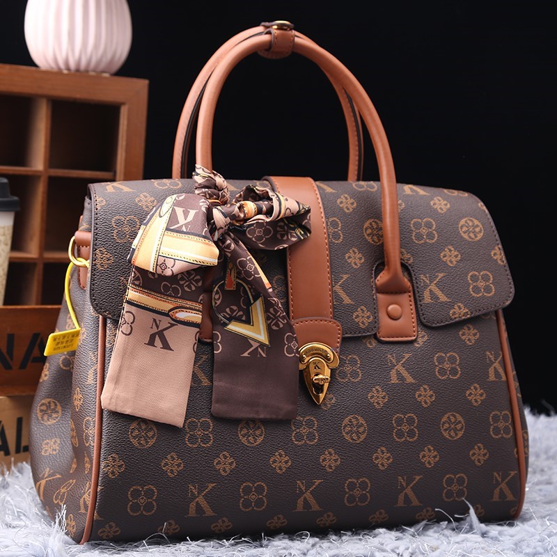 Women Bags High End Brands - กระเป๋าผู้หญิงแบรนด์หรูน้ําหนักเบา 2025 ใหม่แฟชั่นกระเป๋าถือระดับไฮเอนด์อเนกประสงค์ความจุขนาดใหญ่อินเทรนด์กระเป๋าสะพายไหล่เดียว