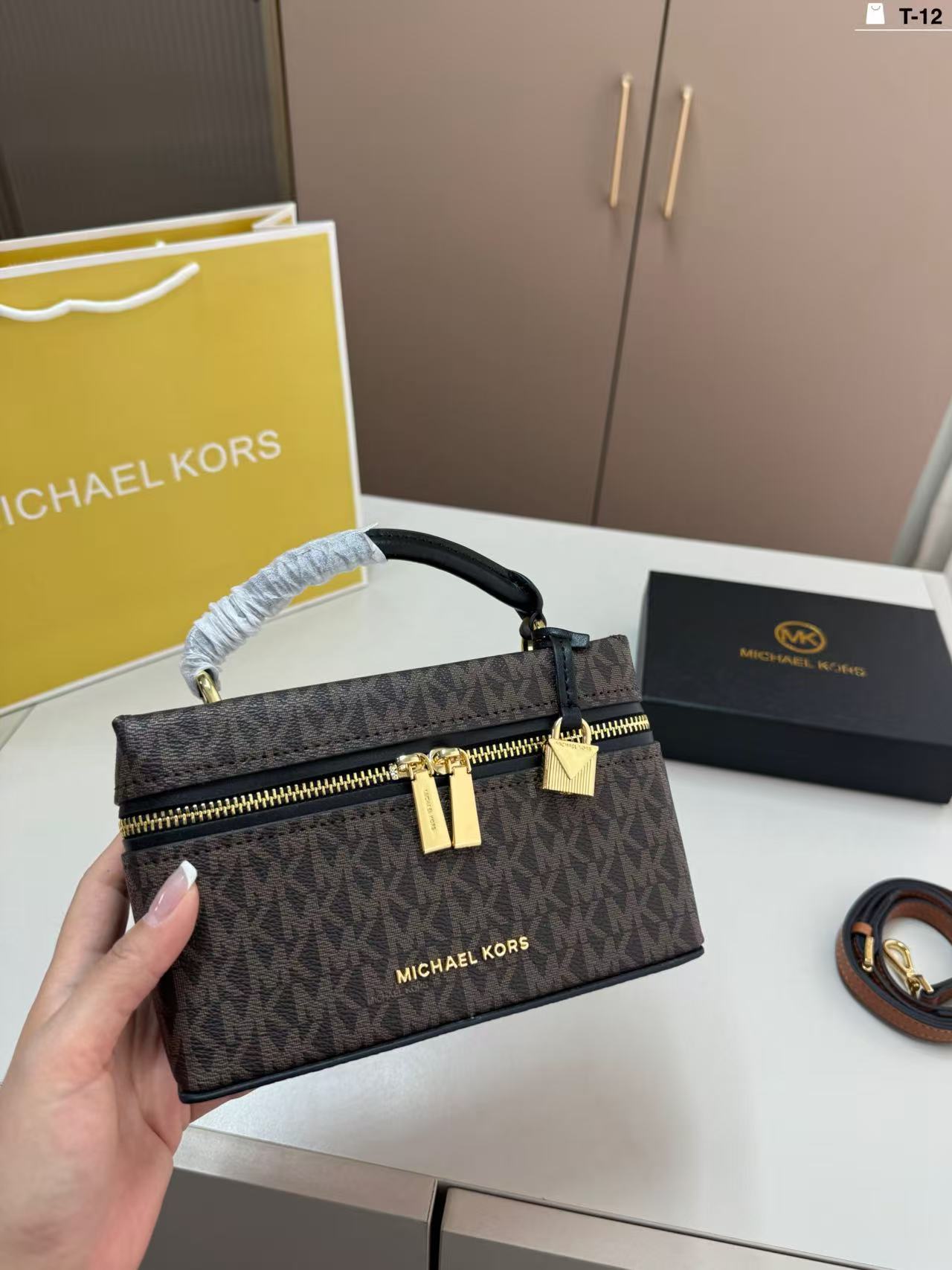 กระเป๋าโท้ทคุณภาพสูงสำหรับผู้ห - Women'S Tote Bags Michael Kors บทวิจารณ์และราคา