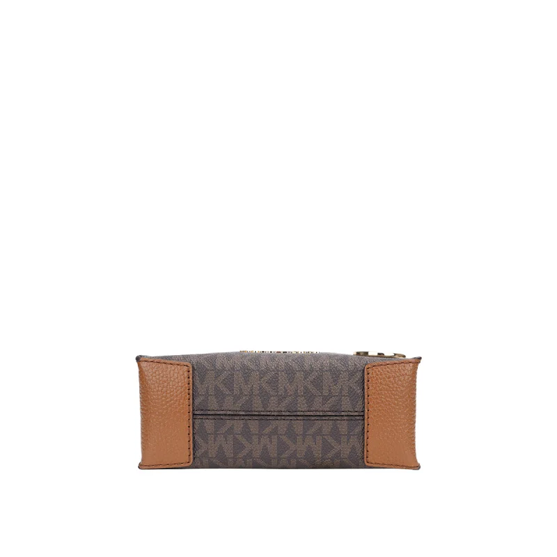 สินค้าใหม่ระดับไฮเอนด์: กระเป๋ - Women Bags High End Brands บทวิจารณ์และราคา