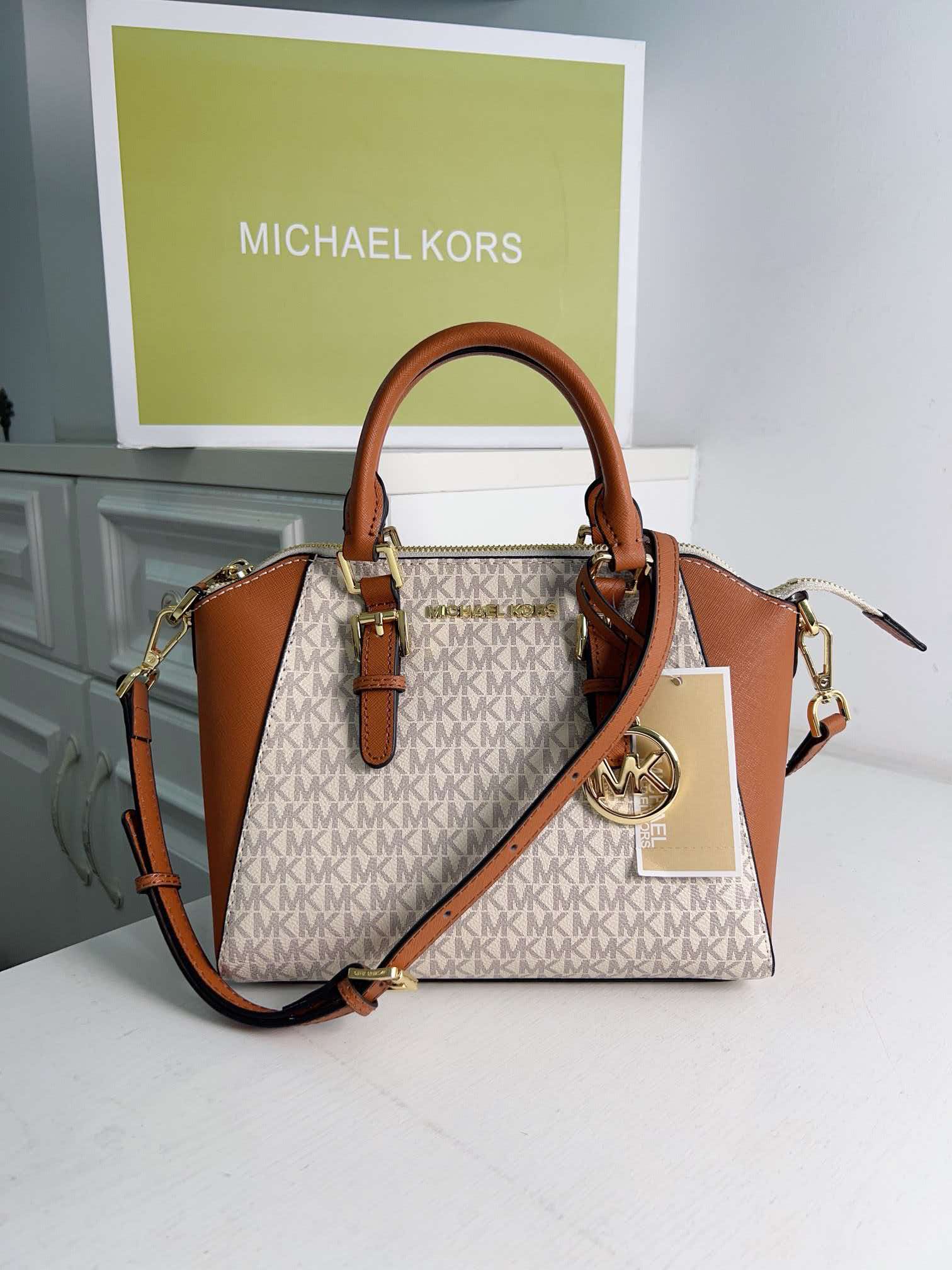 กระเป๋าถือผู้หญิง Michael Kors - Women'S Tote Bags Michael Kors บทวิจารณ์และราคา