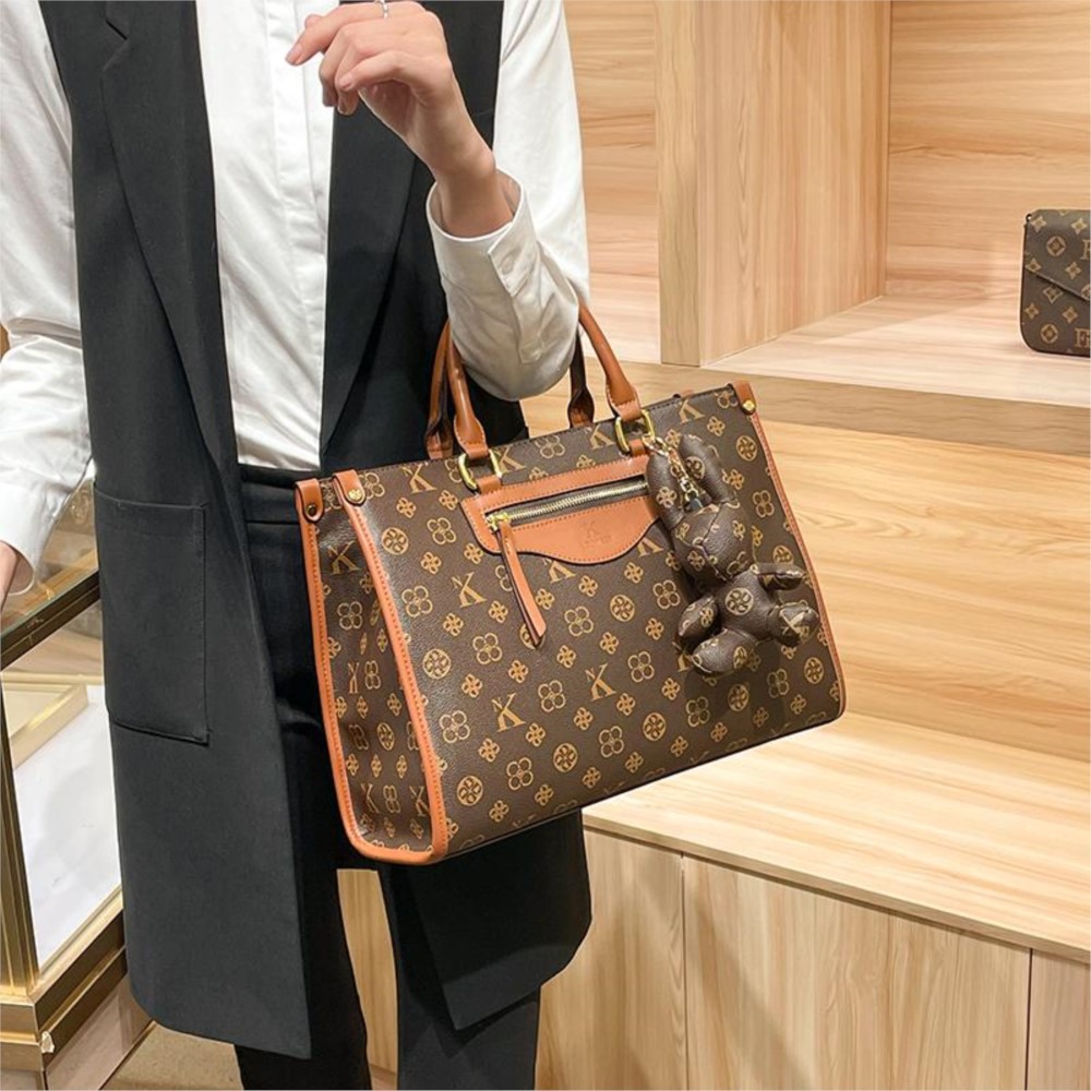 กระเป๋าถือผู้หญิงแบรนด์เนม 202 - Women Bags High End Brands บทวิจารณ์และราคา